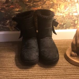Black Josette Uggs